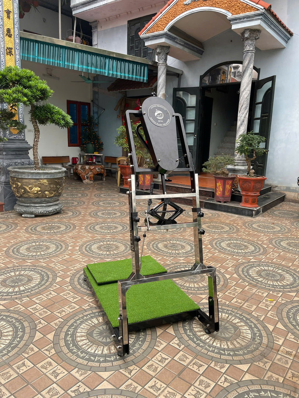 The EasyGolf Swing Trainer